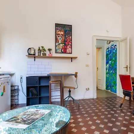 Bohemian Art Apartment. One Bedroom One Sofa Μιλάνο